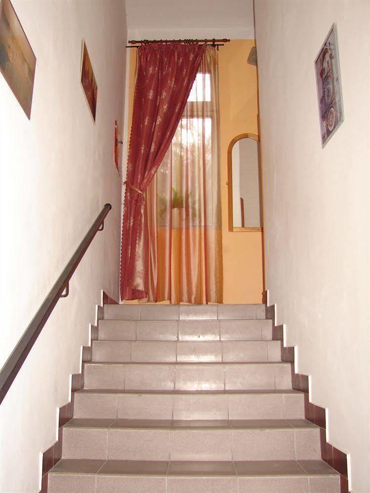 מלון Aladin Praha מראה חיצוני תמונה